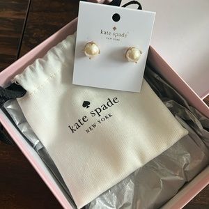 Brand new Kate Spade Pearl Earrings